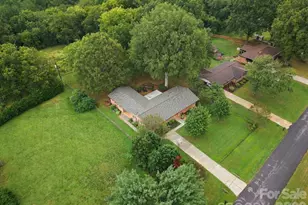 1536 Nottingham Dr, Newton, NC 28658 - Photo 6