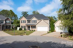 9 Carraway Ct, Asheville, NC 28804 - Photo 2