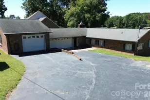 4935 Vagabond Ln, Sherrills Ford, NC 28673 - Photo 1