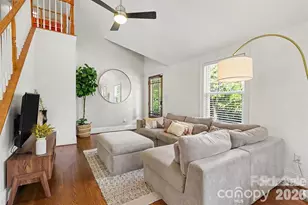 1013 Spruce St, Charlotte, NC 28203 - Photo 2