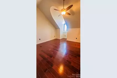 300 W 5th Street, Charlotte, NC 28202 - Photo 10