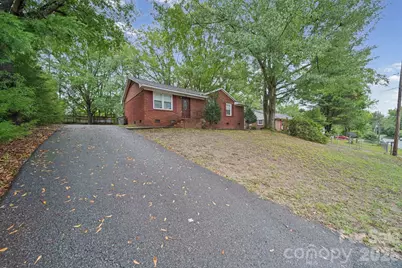 1435 Green Circle Drive, Gastonia, NC 28054 - Photo 2