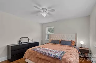 5212 Pine Dr, Charlotte, NC 28269 - Photo 8
