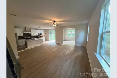 552 Carolyn Lane, Charlotte, NC 28213 - Photo 8