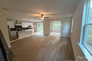 552 Carolyn Ln, Charlotte, NC 28213 - Photo 8