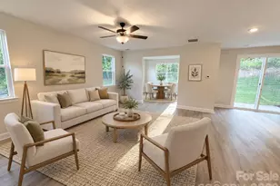 552 Carolyn Ln, Charlotte, NC 28213 - Photo 6