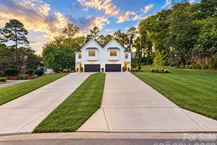 552 Carolyn Ln, Charlotte, NC 28213 - Photo 1