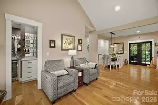 124 Beechmont Dr, Morganton, NC 28655 - Photo 2