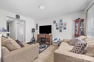 5413 Esther Ln, Charlotte, NC 28214 - Photo 6