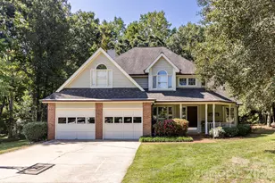 1740 29th Ave Pl NE, Hickory, NC 28601 - Photo 1