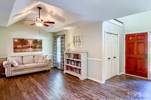 1740 29th Ave Pl NE, Hickory, NC 28601 - Photo 10