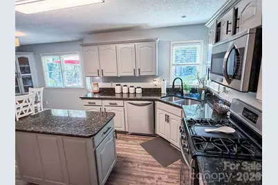 1740 29th Avenue Place NE, Hickory, NC 28601 - Photo 12