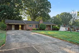 1204 Fulton Dr, Statesville, NC 28677 - Photo 1
