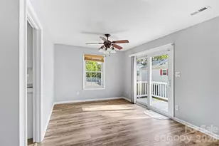 8521 Castle Pine Ct, Charlotte, NC 28226 - Photo 4