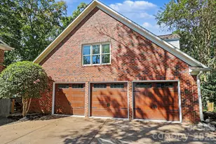4320 Town and Country Dr, Charlotte, NC 28226 - Photo 4