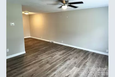 916 W 5th Avenue #C, Lexington, NC 27292 - Photo 2