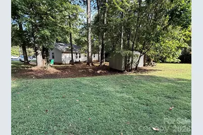 523 Culloden Court, Charlotte, NC 28214 - Photo 2