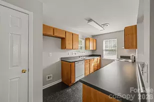 619 Pennsylvania Ave, Charlotte, NC 28216 - Photo 10