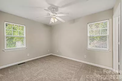 619 Pennsylvania Avenue, Charlotte, NC 28216 - Photo 18
