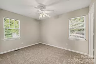 619 Pennsylvania Ave, Charlotte, NC 28216 - Photo 18