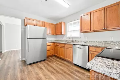 5731 Laborde Avenue, Charlotte, NC 28269 - Photo 2