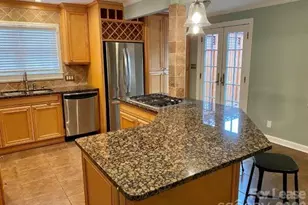 2909 Manor Rd, Charlotte, NC 28209 - Photo 10