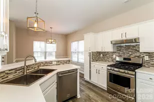 16203 Wrights Ferry Rd, Charlotte, NC 28278 - Photo 4