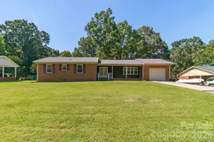 115 Monroe Dr, Lexington, NC 27295 - Photo 2