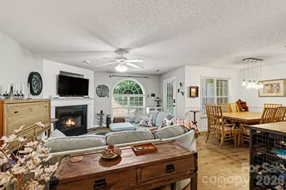 2012 Salem Bluff Drive #812, Winston Salem, NC 27127 - Photo 2