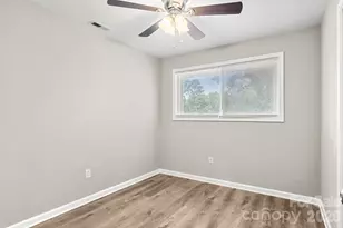 2427 Carrington Ct, Charlotte, NC 28208 - Photo 16