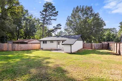 2427 Carrington Court, Charlotte, NC 28208 - Photo 30