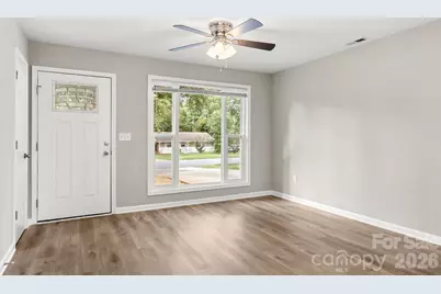 2427 Carrington Court, Charlotte, NC 28208 - Photo 4