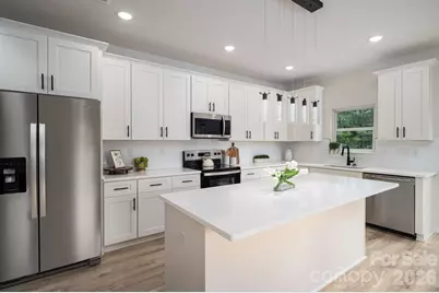 1531 9th Street Lane NW, Hickory, NC 28601 - Photo 2