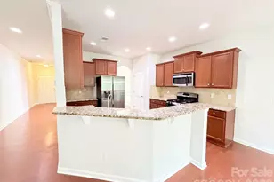 7230 Kinley Commons Ln, Charlotte, NC 28278 - Photo 2