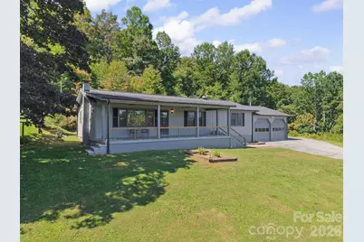 727 E Lyda Road, Hendersonville, NC 28792 - Photo 1