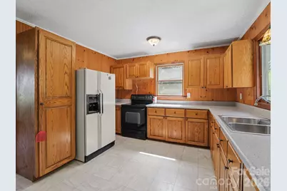 727 E Lyda Road, Hendersonville, NC 28792 - Photo 8