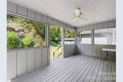 727 E Lyda Road, Hendersonville, NC 28792 - Photo 12