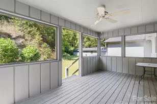 727 E Lyda Rd, Hendersonville, NC 28792 - Photo 12
