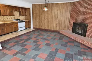 414 Heather Cir, Hendersonville, NC 28739 - Photo 20