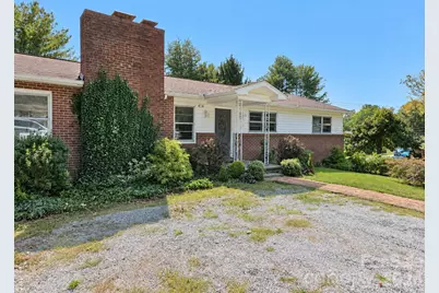 414 Heather Circle, Hendersonville, NC 28739 - Photo 2