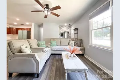 412 N Secrest Avenue, Monroe, NC 28110 - Photo 2