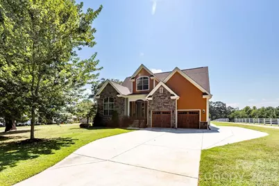 7996 Malibu Pointe Lane, Denver, NC 28037 - Photo 2