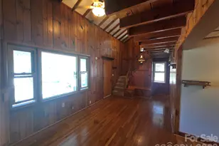 159 Hubert St, Newland, NC 28657 - Photo 6