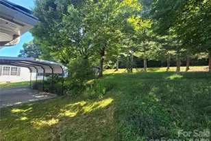 159 Hubert St, Newland, NC 28657 - Photo 36