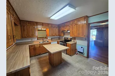 159 Hubert Street, Newland, NC 28657 - Photo 12