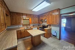159 Hubert St, Newland, NC 28657 - Photo 12