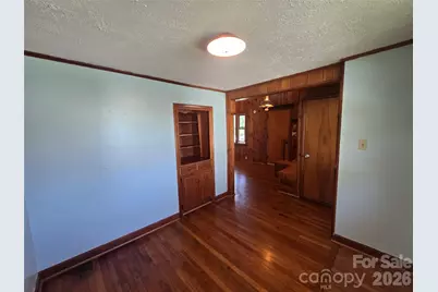 159 Hubert Street, Newland, NC 28657 - Photo 10