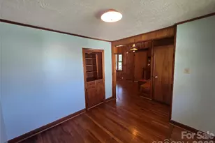 159 Hubert St, Newland, NC 28657 - Photo 10