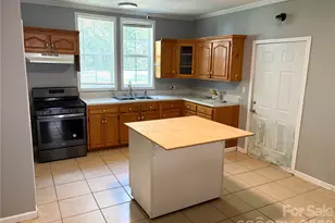 37 6th St, York, SC 29745 - Photo 6