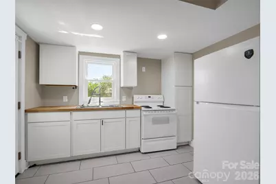 795 W Tate Street, Marion, NC 28752 - Photo 16
